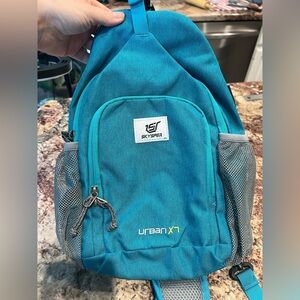 Skysper Urban X7 Teal Men's Sling Backpack